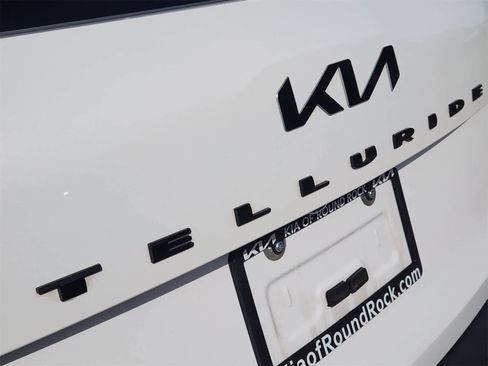Used 2022 Kia Telluride SX w/ SX Prestige Package image 11