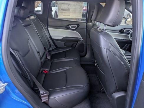 New 2026 Jeep Compass Limited image 28