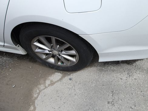 Used 2018 Hyundai Sonata SE FWD image 3