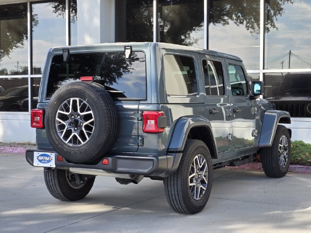 Certified 2026 Jeep Wrangler Unlimited Sahara AWD/4WD image 7