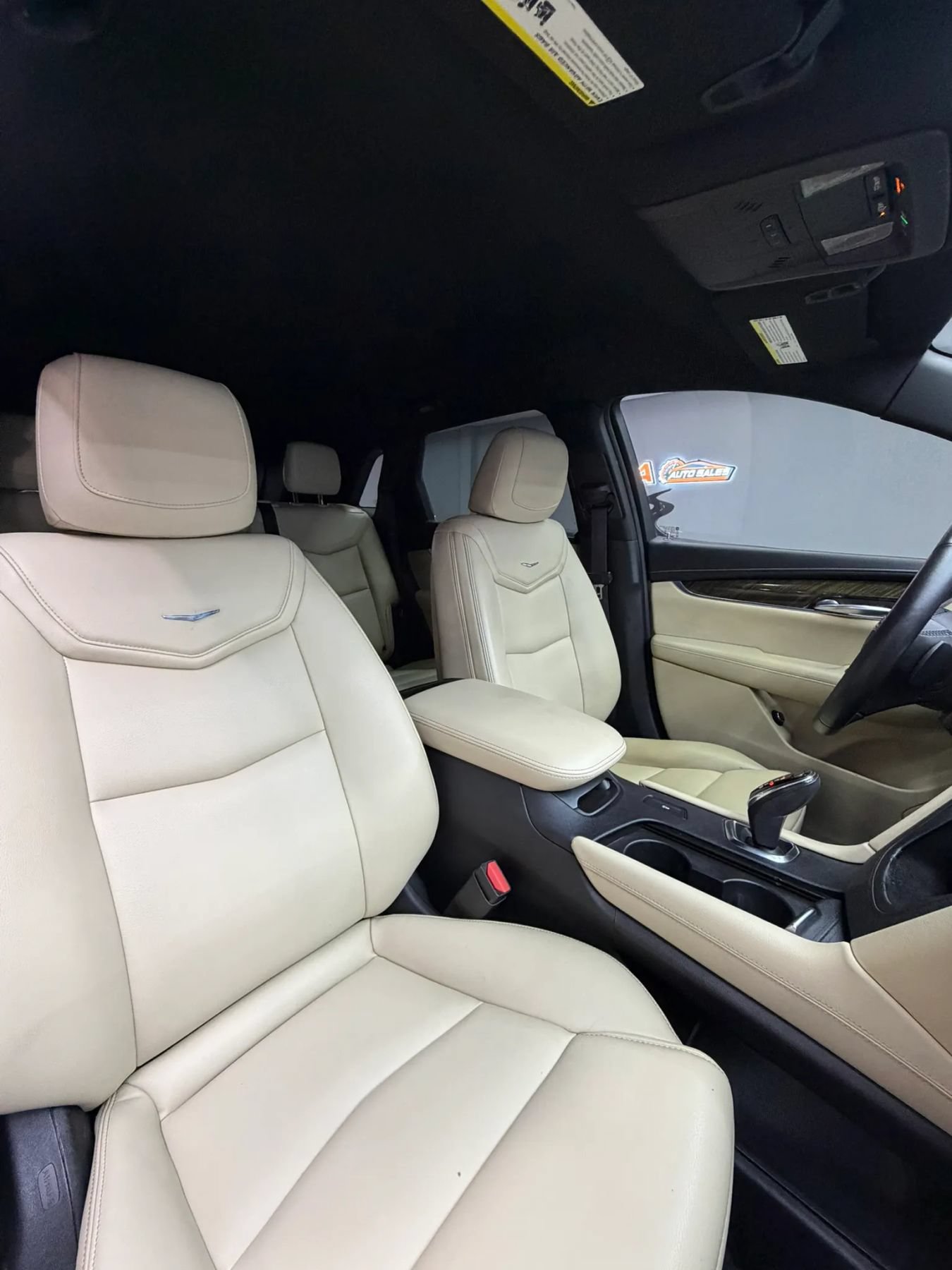 Used 2019 Cadillac XT5 FWD image 37