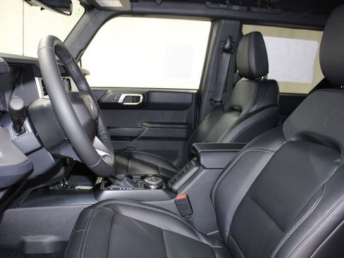 New 2025 Ford Bronco Outer Banks image 16