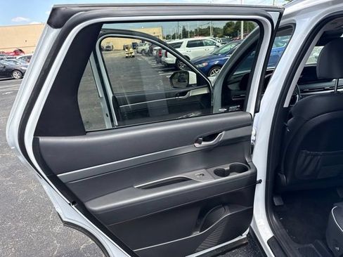 Used 2025 Hyundai Palisade SEL FWD image 19