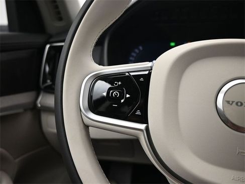 New 2026 Volvo XC90 B6 Ultra image 26