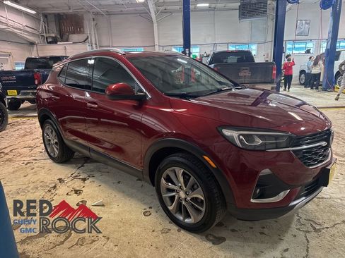 Used 2022 Buick Encore GX Essence w/ Experience Buick Package image 3