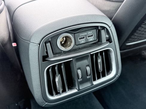 Used 2023 Maserati Levante Modena image 51