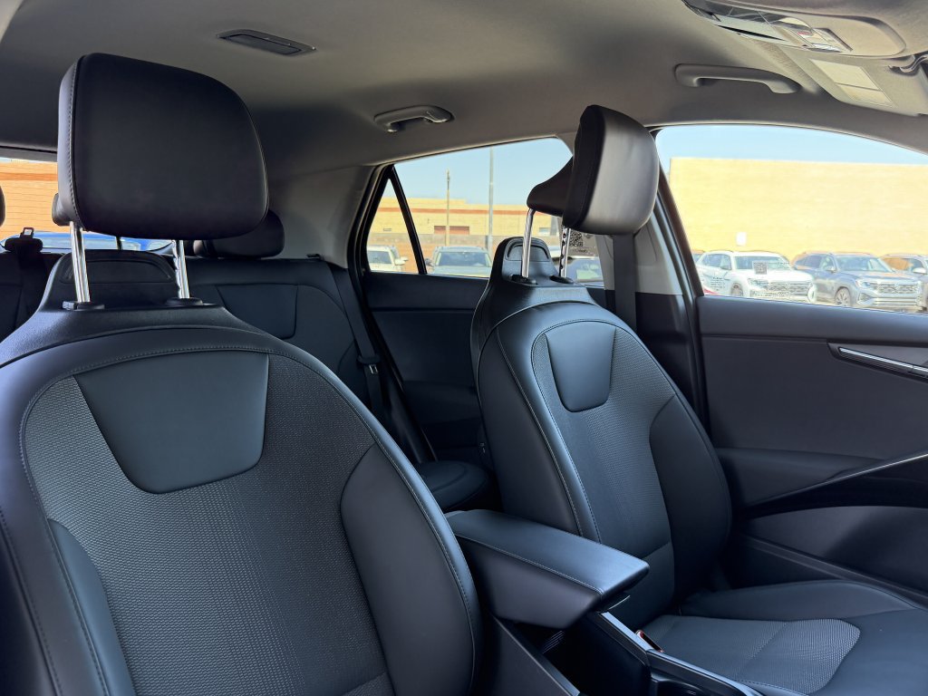 Used 2025 Kia Niro Wind FWD image 39