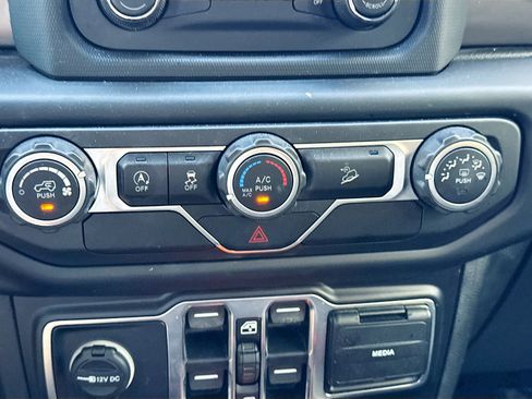 Used 2020 Jeep Wrangler Unlimited Sport S AWD/4WD image 31