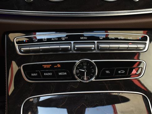 Used 2020 Mercedes-Benz E 350 4MATIC Sedan image 30