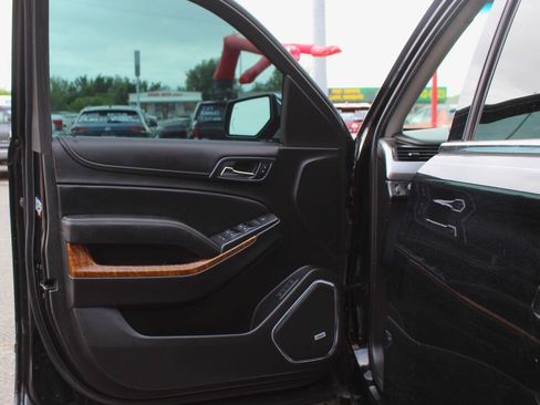 Used 2015 Chevrolet Tahoe LTZ AWD/4WD image 23