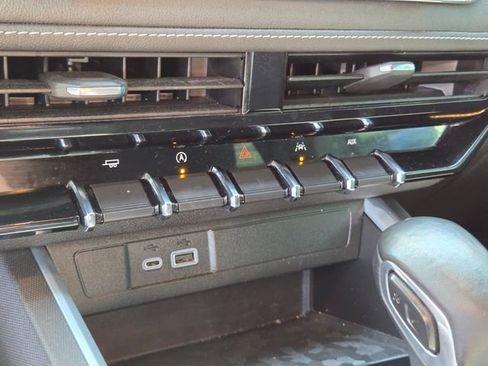 Used 2023 Chevrolet Colorado LT w/ LT Convenience Package image 22