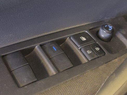 Used 2021 Toyota Corolla LE FWD image 27