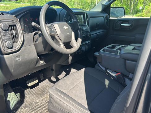Used 2019 Chevrolet Silverado 1500 Custom w/ Custom Convenience Package AWD/4WD image 12