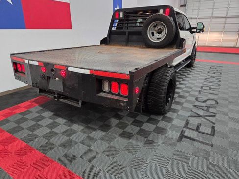 Used 2017 Ford F350 Lariat w/ FX4 Off-Road Package image 26