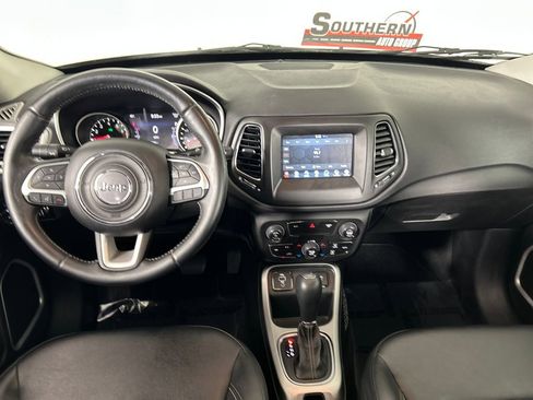 Used 2017 Jeep Compass Latitude w/ Popular Equipment Group image 18