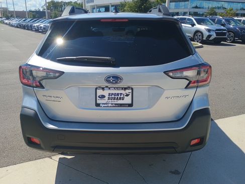 New 2025 Subaru Outback Premium image 5