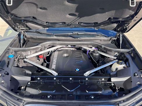 Used 2023 BMW X7 xDrive40i image 22