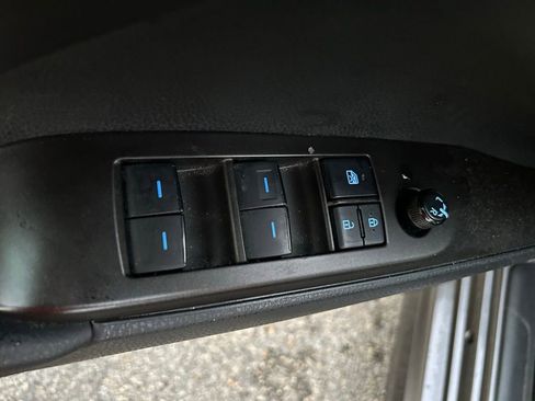 Used 2021 Toyota Camry SE image 17