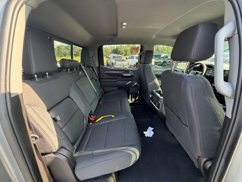 Used 2025 GMC Sierra 1500 Elevation w/ Preferred Package AWD/4WD image 12