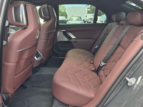 New 2026 BMW 750e xDrive w/ Premium Package AWD/4WD image 11