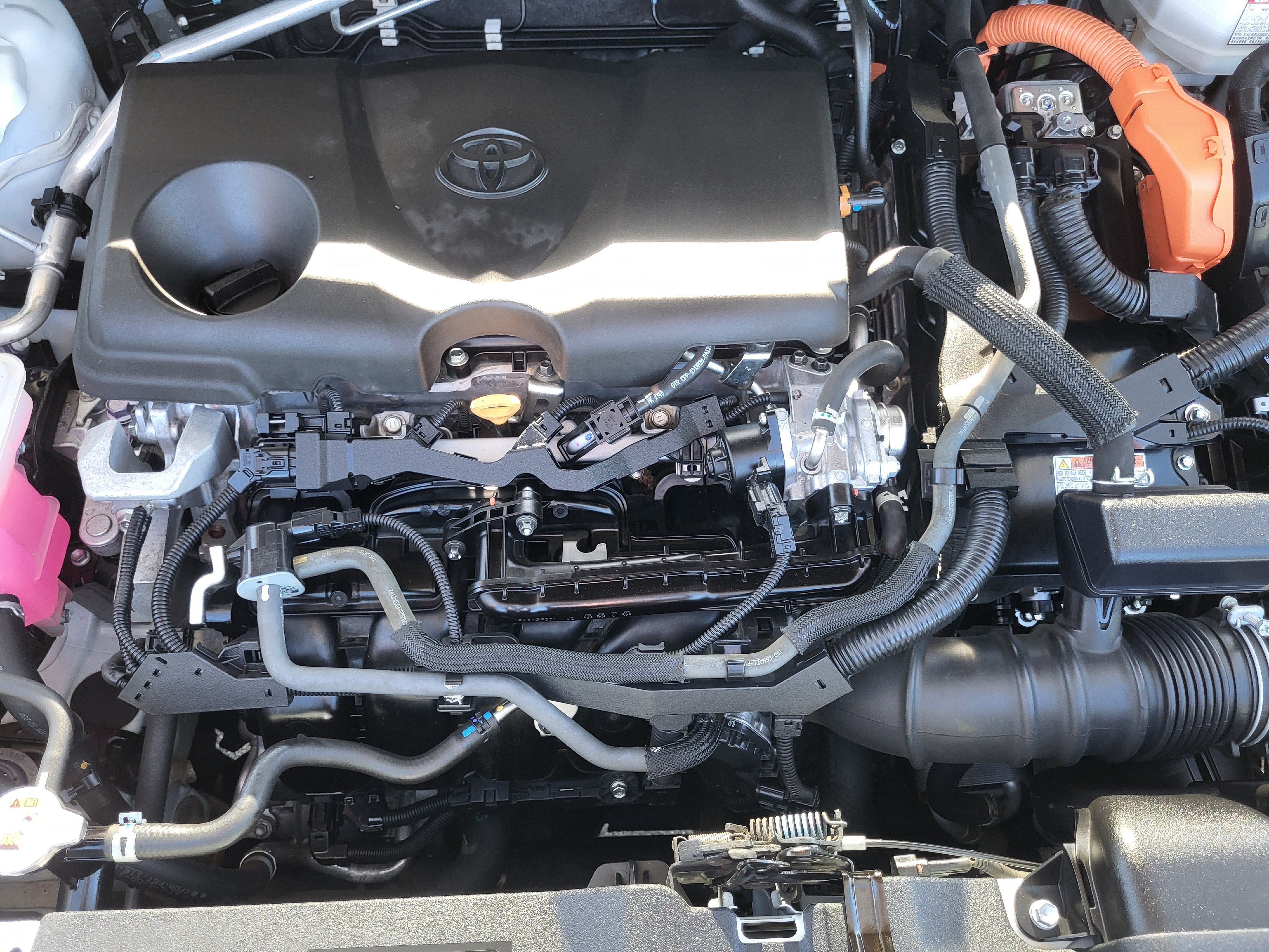 Used 2022 Toyota RAV4 XLE AWD/4WD image 24