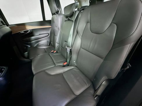 Used 2023 Volvo XC90 B6 Plus image 28