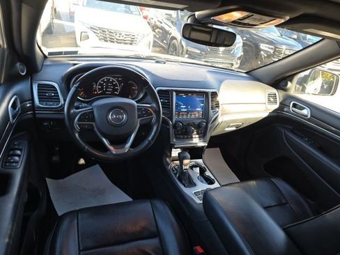 Used 2018 Jeep Grand Cherokee Overland image 11