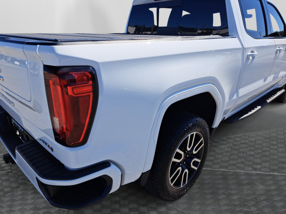 Used 2025 GMC Sierra 1500 AT4 w/ AT4 Premium Package AWD/4WD image 19
