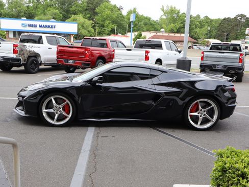 Used 2025 Chevrolet Corvette E-Ray w/ Stealth Interior Trim Package AWD/4WD image 7