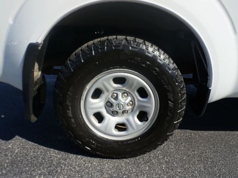 Used 2018 Nissan Frontier S image 34