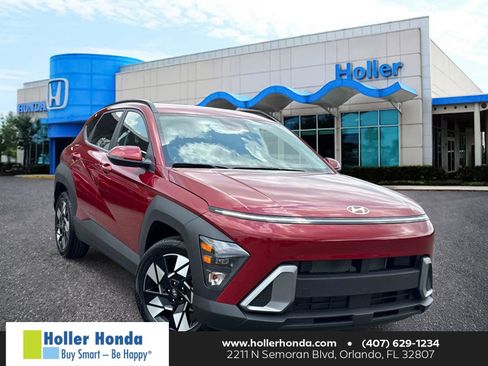 Used 2025 Hyundai Kona SEL image 1