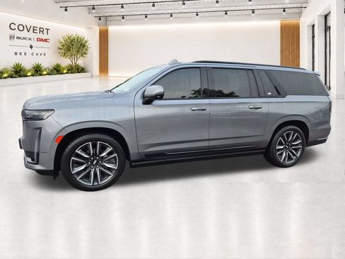 Used 2022 Cadillac Escalade ESV Sport w/ Touring Package AWD/4WD image 5