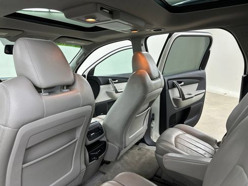 Used 2012 GMC Acadia Denali AWD/4WD image 32