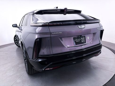 Used 2024 Cadillac Lyriq Sport RWD image 10