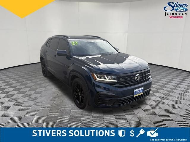 Used 2023 Volkswagen Atlas Cross Sport SEL R-Line AWD/4WD image 3