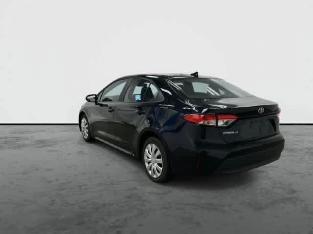 Used 2026 Toyota Corolla LE FWD image 2