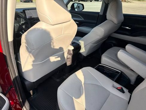 Used 2026 Toyota Grand Highlander XLE FWD image 20