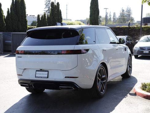 New 2026 Land Rover Range Rover Sport Dynamic SE AWD/4WD image 10
