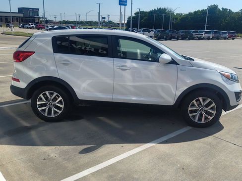 Used 2016 Kia Sportage LX AWD/4WD image 6