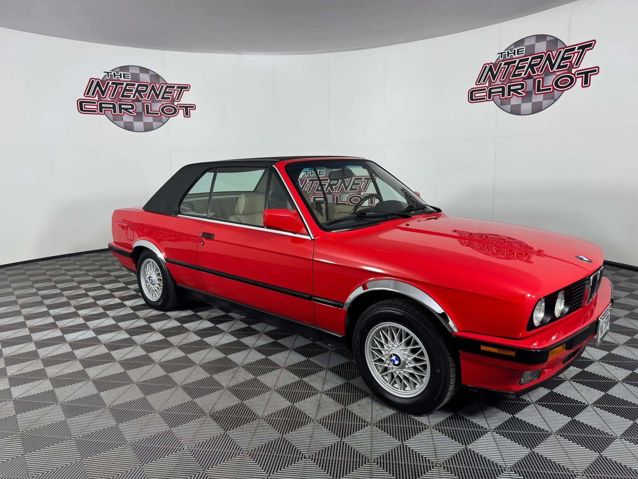 Used 1991 BMW 325i Convertible RWD image 10