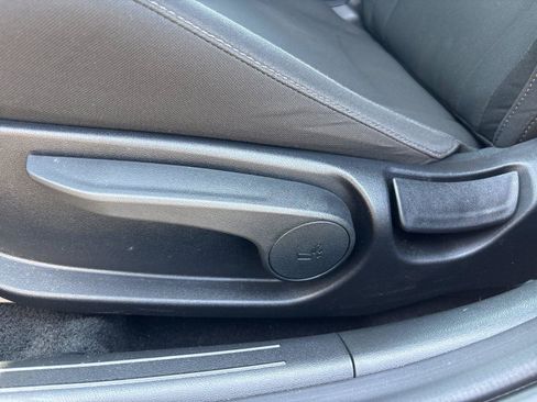 Used 2025 Hyundai Elantra SEL FWD image 16