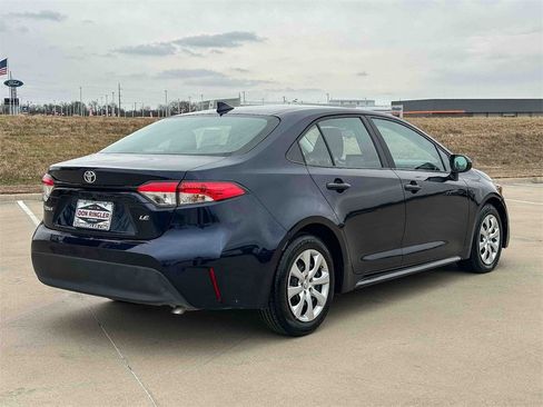 Used 2024 Toyota Corolla LE image 3