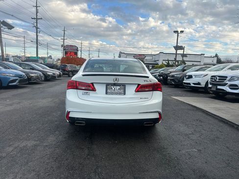 Used 2018 Acura TLX V6 SH-AWD w/ Technology Pkg image 6