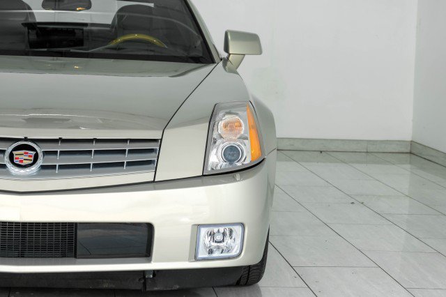 Used 2006 Cadillac XLR RWD image 52