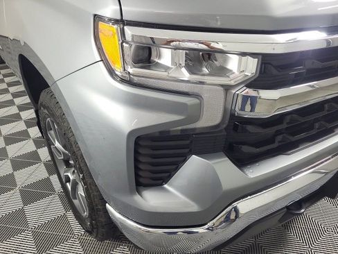 Used 2025 Chevrolet Silverado 1500 LT image 3