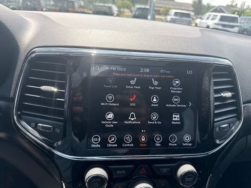 Used 2020 Jeep Grand Cherokee Altitude AWD/4WD image 10