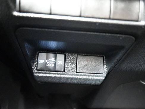 Used 2025 Toyota Tacoma SR image 26