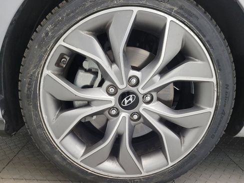 Used 2020 Hyundai Elantra GT N Line FWD image 31