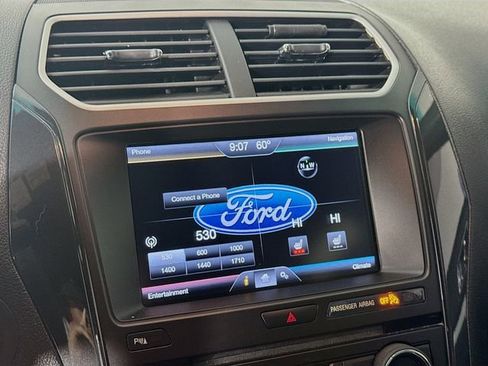 Used 2016 Ford Explorer XLT w/ Equipment Group 202A image 18