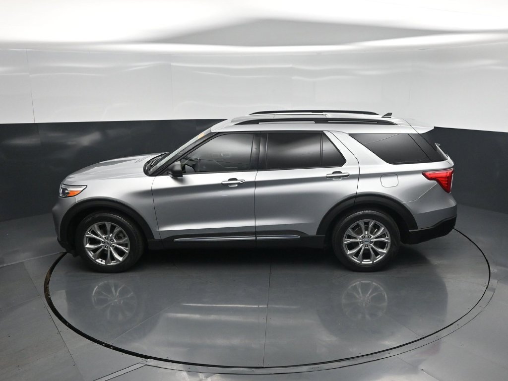 Used 2021 Ford Explorer XLT w/ Equipment Group 202A RWD image 38